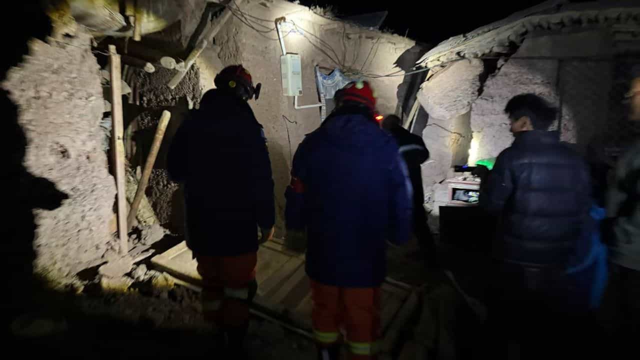 Tibet Earthquake: ടിബറ്റിൽ അതിശക്തമായ ഭൂചലനം: 18 മരണം, മുന്നൂറോളം വീടുകൾ തകർന്നു Tibet Earthquake: ടിബറ്റിൽ അതിശക്തമായ ഭൂചലനം: 18 മരണം, മുന്നൂറോളം വീടുകൾ തകർന്നു