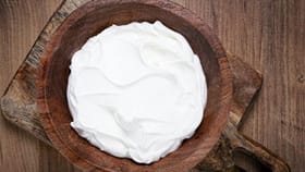 Kitchen Tips: പുളിച്ച തൈര് ഇനി കളയേണ്ട! വീണ്ടും ഉപയോഗിക്കാൻ ഇതാ മികച്ച വഴികൾ...