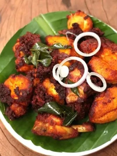 ചിക്കൻ ഫ്രൈയുടെ കൂടെ പച്ചസവാള കഴിക്കാറുണ്ടോ? ഗുണമോ ദോഷമോ