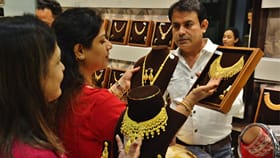 സ്വർണം വാങ്ങുന്നില്ലേ, വില എപ്പോഴേ താഴ്ന്നു; ഇന്നത്തെ നിരക്ക്