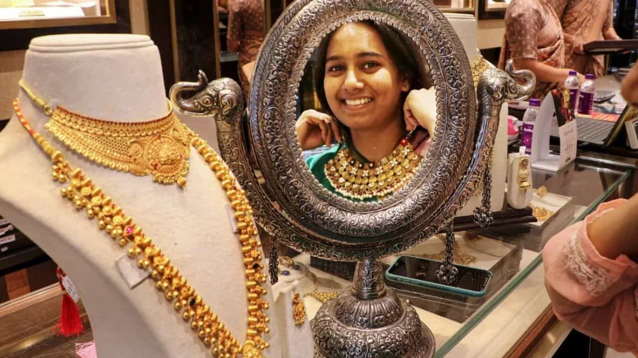 Kerala Gold Rate: പ്രതീക്ഷ തകർന്നോ? സ്വർണവില വീണ്ടും കൂടി! ഇന്നത്തെ നിരക്ക്