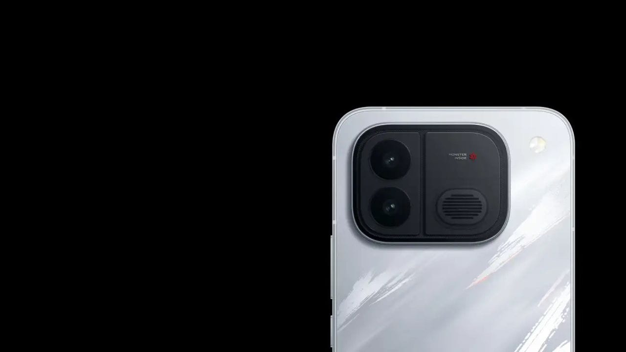  വില: ഐക്യൂ നിയോ 12 5ജി 12GB+256GB: 4399 യുവാൻ (ഏകദേശം 62,815 രൂപ), 16GB+ 256GB: 4799 യുവാൻ (ഏകദേശം 68,525 രൂപ), 12GB+512GB: 5099 യുവാൻ (ഏകദേശം 72,810 രൂപ), 16GB+512GB: 5499 യുവാൻ (ഏകദേശം 78,520 രൂപ) എന്നിങ്ങനെയാണ് വില. കണ്ടെൻഡർ, ഷാഡോ ബ്ലാക്ക്, ഫ്രോസ്റ്റ് ബ്ലേഡ് ബ്ലൂ എന്നീ കളർ ഓപ്ഷനുകളിലാണ് ഇത് എത്തിയിരിക്കുന്നത്.