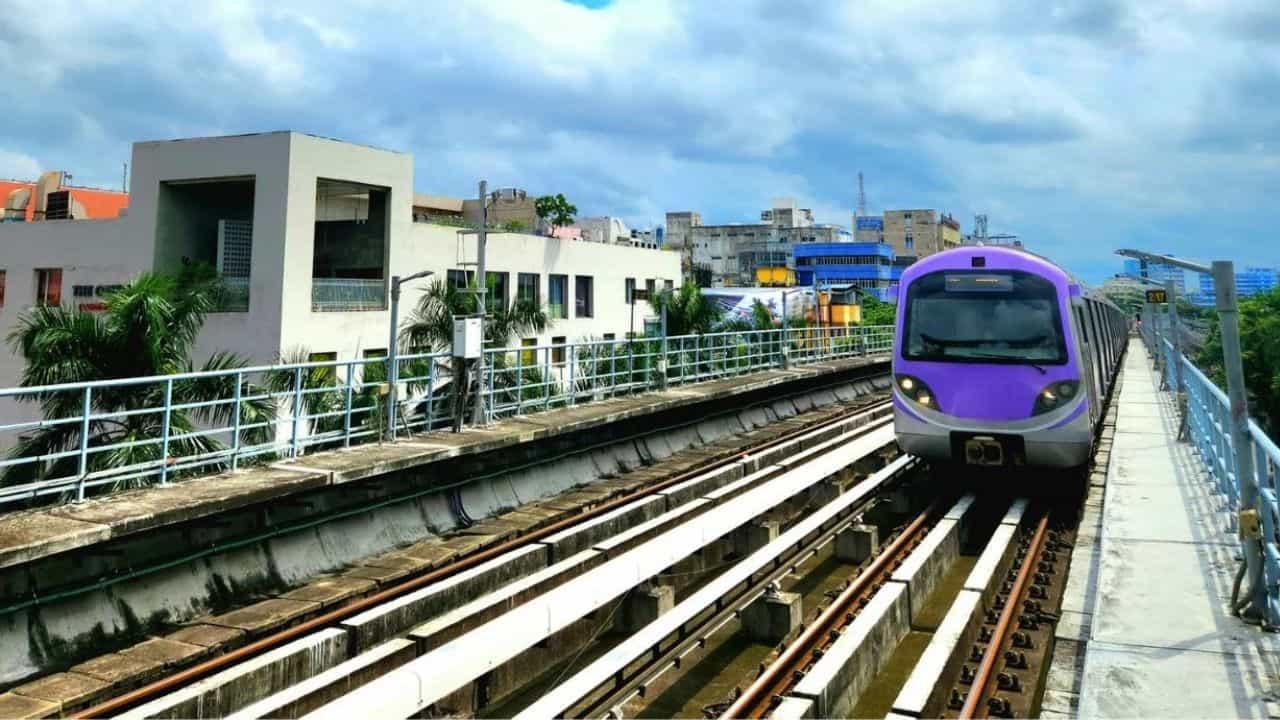 Thiruvananthapuram Metro: ശ്രീകാര്യം മേൽപ്പാലം യാഥാർത്ഥ്യമാകുന്നു; തിരുവനന്തപുരം മെട്രോയ്ക്ക് കരുത്ത് Thiruvananthapuram Metro: ശ്രീകാര്യം മേൽപ്പാലം യാഥാർത്ഥ്യമാകുന്നു; തിരുവനന്തപുരം മെട്രോയ്ക്ക് കരുത്ത്